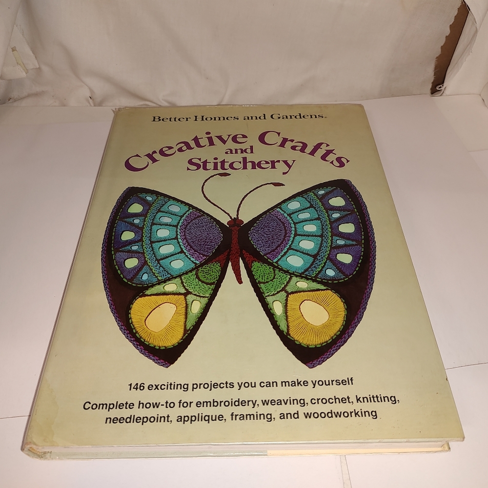 Better Homes and Gardens Creative Crafts and Stitchery 1976 Vintage